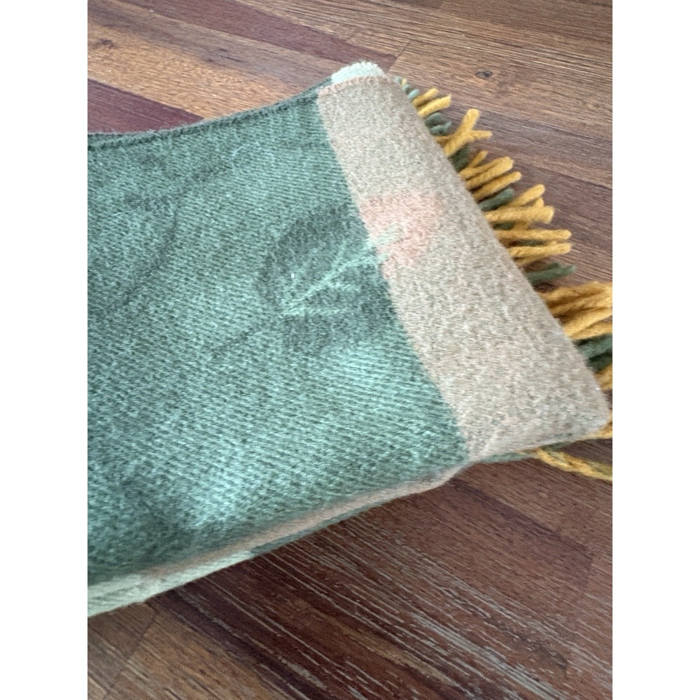 Scotland/Scottish Scarf 100% CASHMERE Green And Yellow Leaf Pattern - Picture 13 of 14